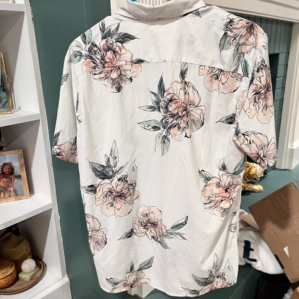 Abercrombie & Fitch Cream Floral Men's Shirt - Picture 2 of 3